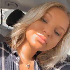 Meet your Posher, Bella